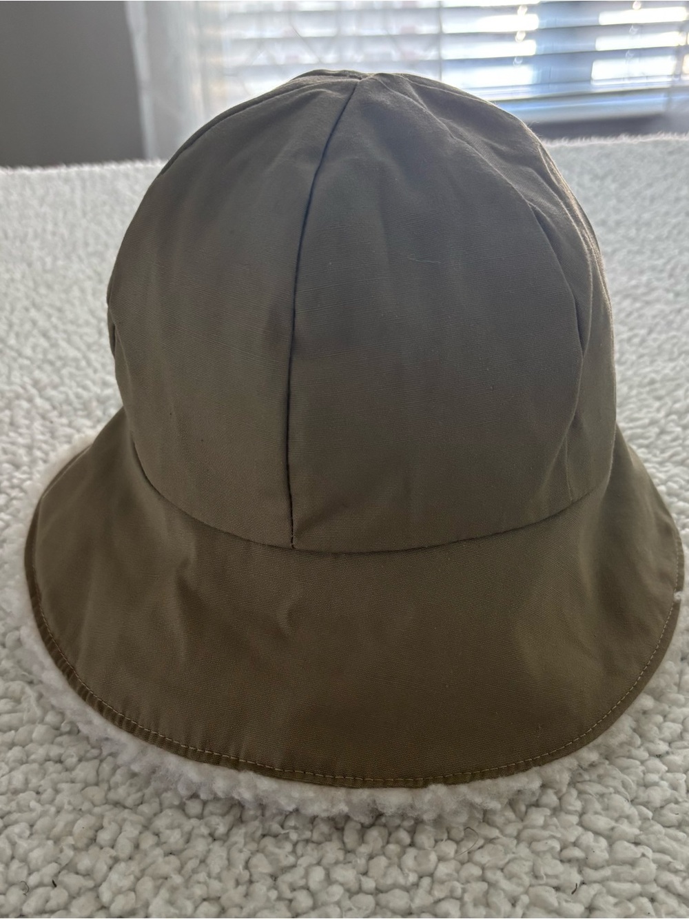 SHERPA FLEECE lined Tan Bucket Hat. Adult Sized. Pre-owned. Excellent Condition